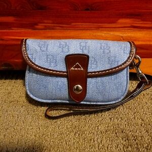 Dooney&Bourke denim wristlet wallet